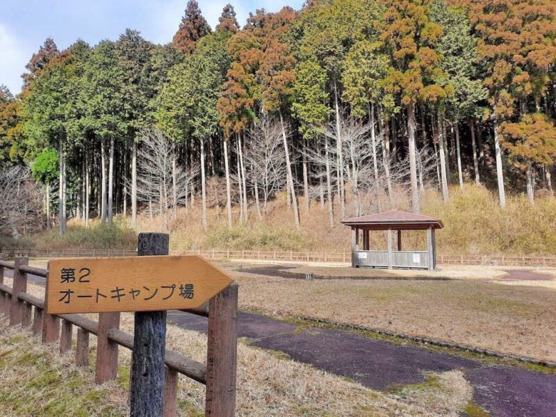 甲賀市あいの森ふれあい公園-青土ダムエコーバレイ-第2オートキャンプ場-テントサイト